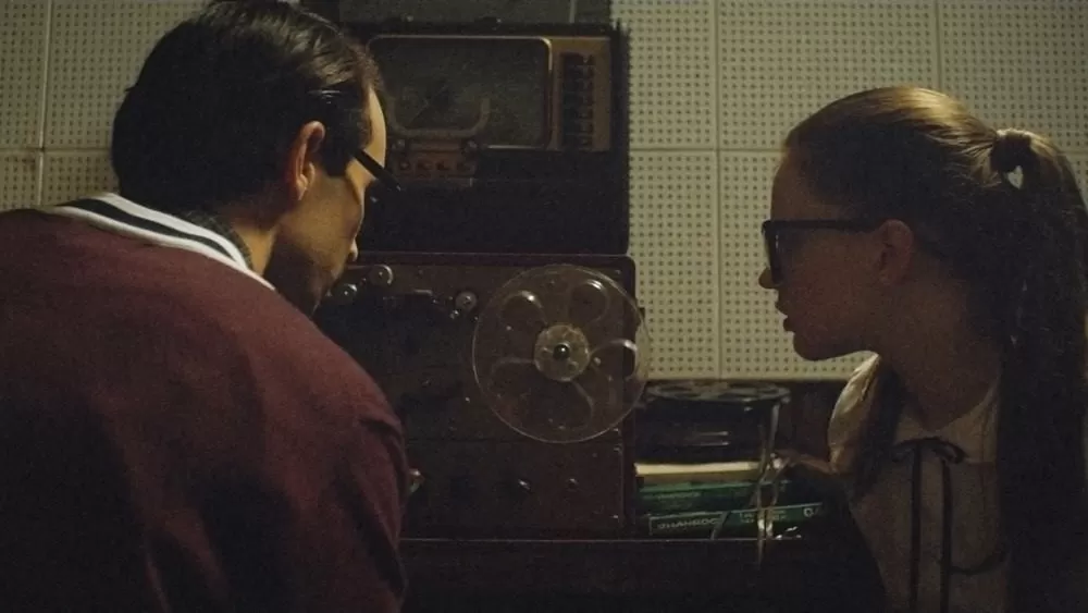 Filme The Vast of Night