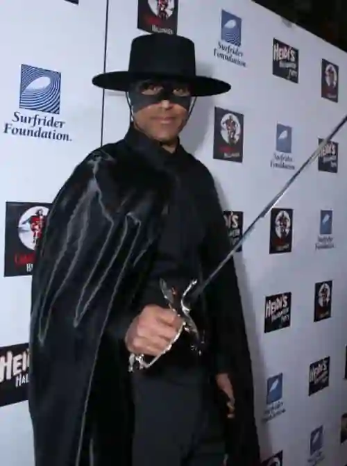 halloween zorro